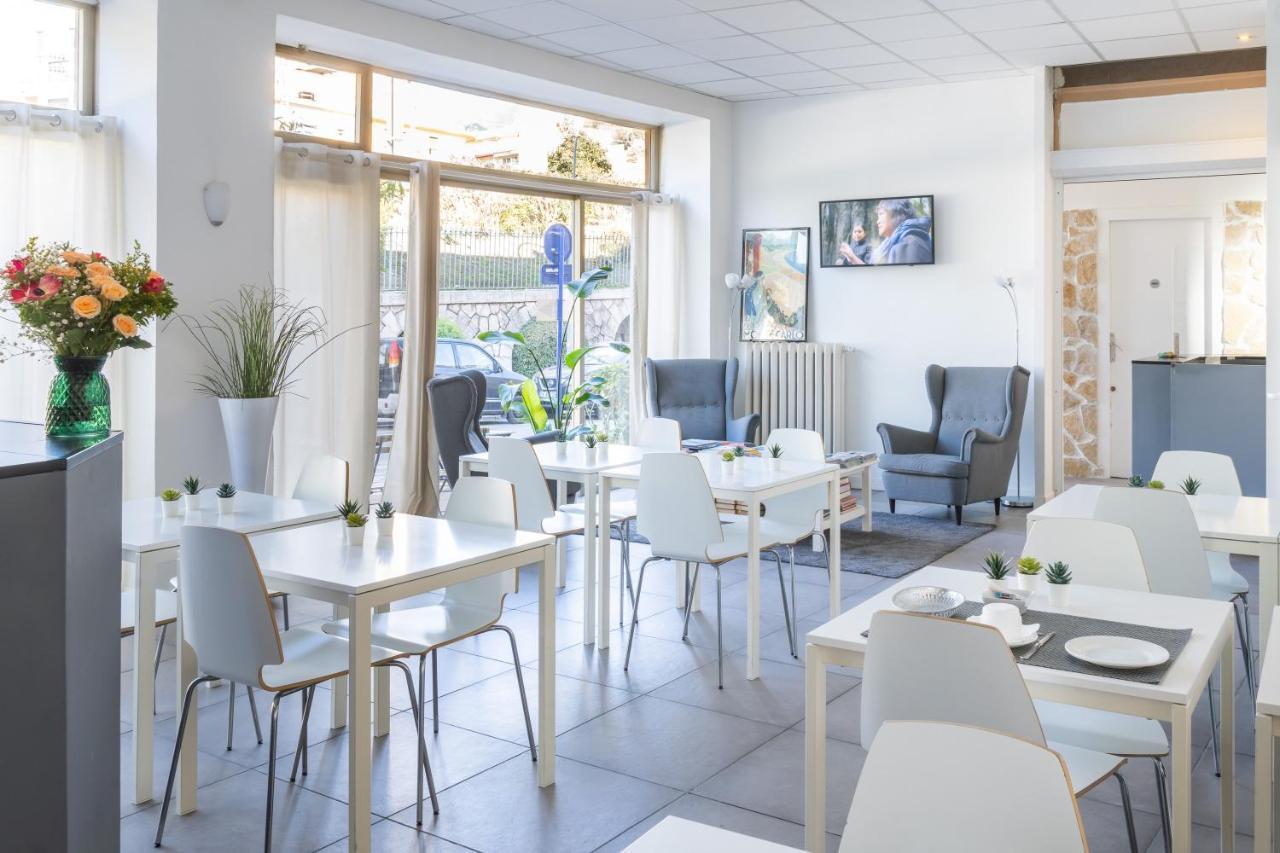 Hotel De Belgique A מנטון מראה חיצוני תמונה