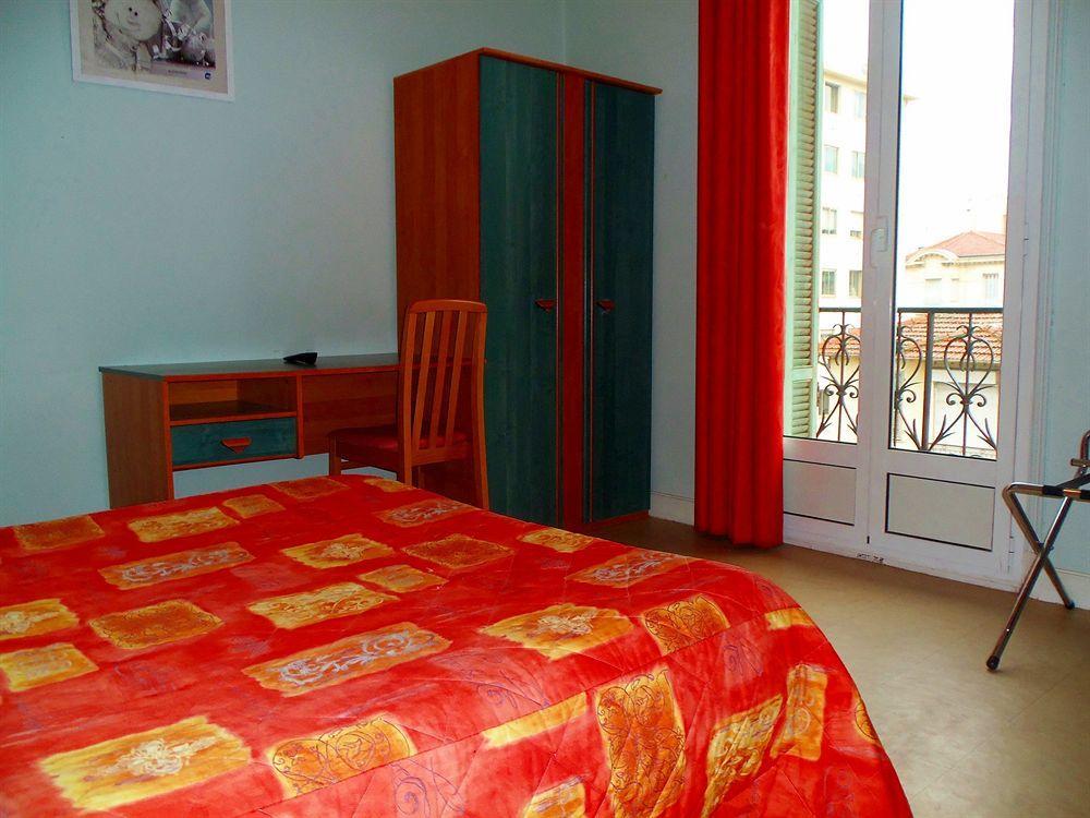Hotel De Belgique A מנטון מראה חיצוני תמונה